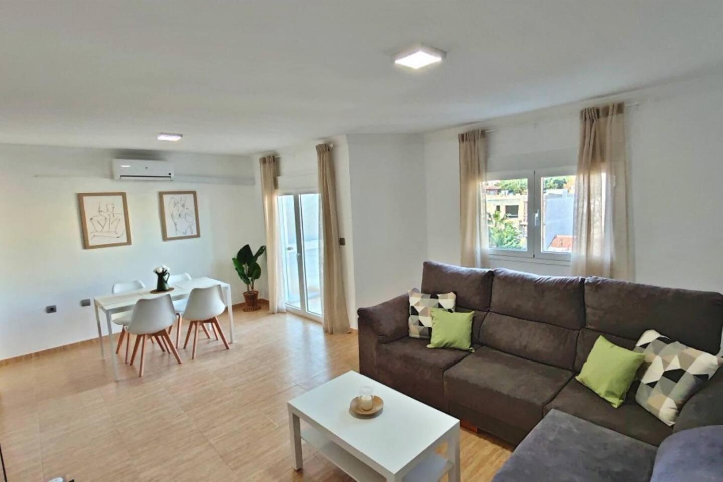 Apartamento Paseo Larios 토레델마르 외부 사진